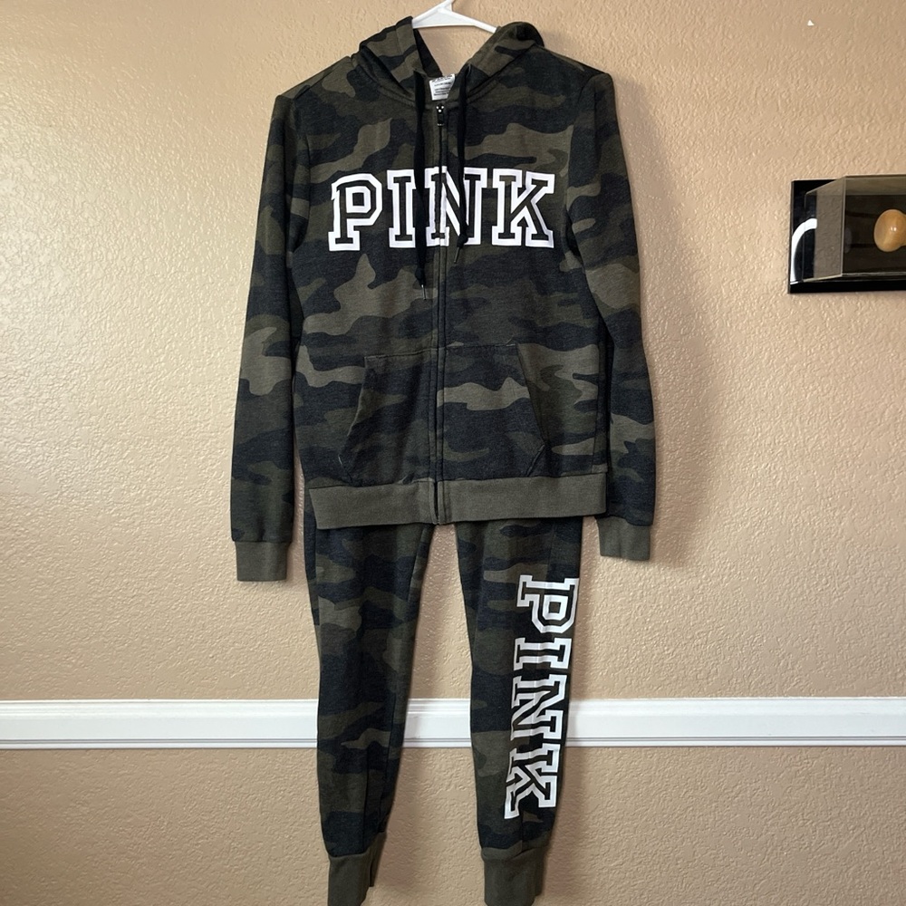 PINK Victoria's Secret Women’s XS Camo Zip Hoodie & Jogger Set - Olive/Black